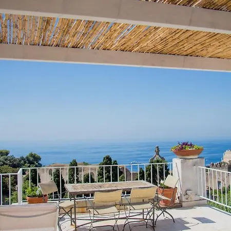 Lägenhet Attico Capri
